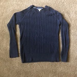 Cable knit long sleeve sweater